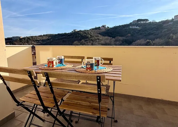 Parcheggio, Terrazzo, Aria Condizionata - Dalgattonero Celle Ligure